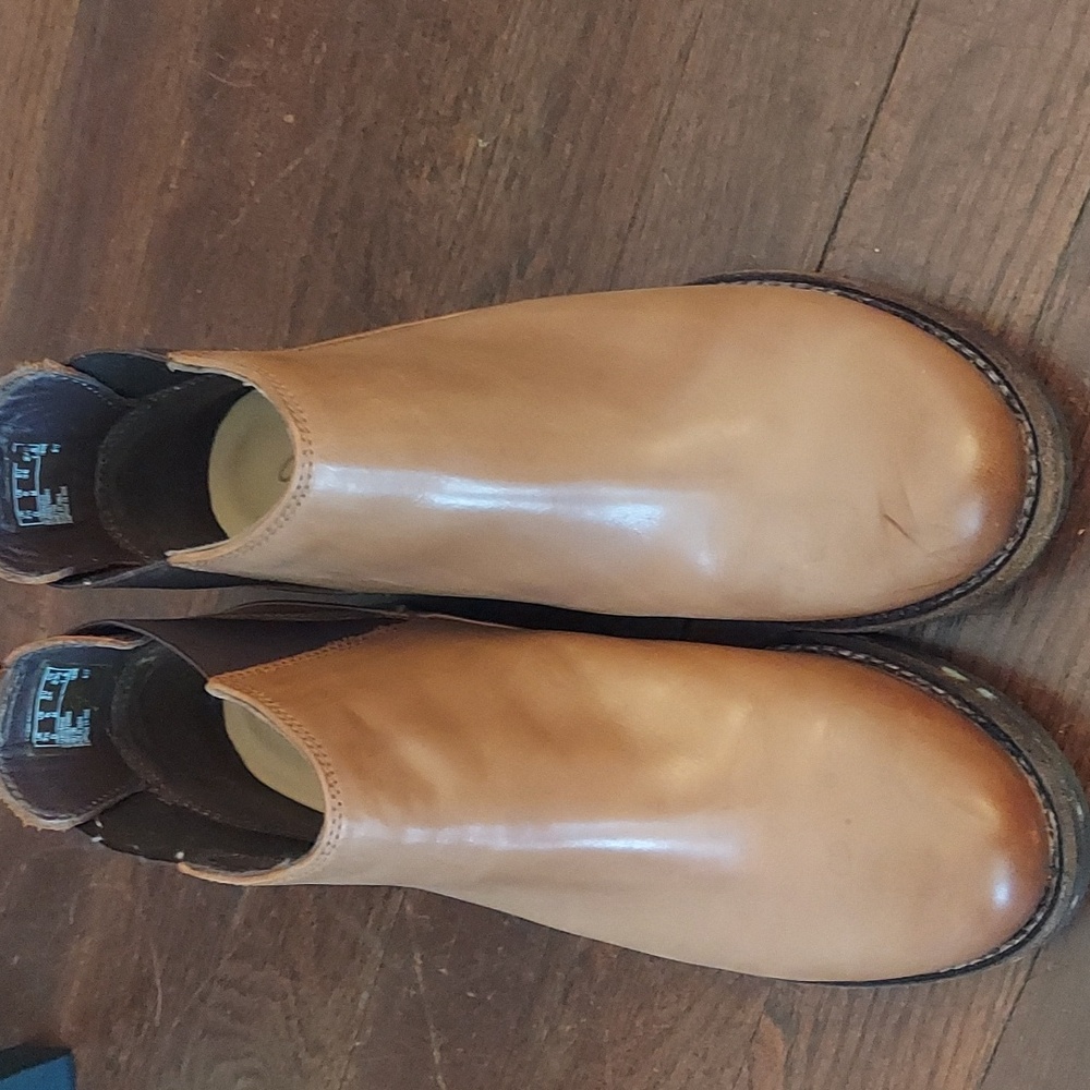 Clark's cushion tan booties